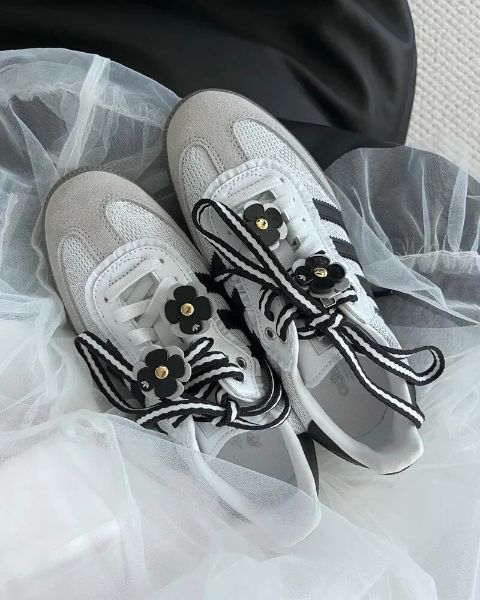 圖片 KTQ STORE 現貨 Adidas Samba OG W Lace Flower 黑白蕾絲小花 IH3371