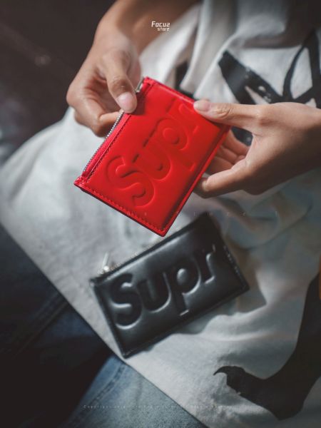 Supreme SS25 Week10 Leather Zip Card Holder