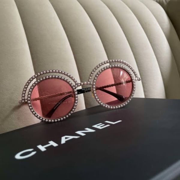 圖片 Chanel 粉色珍珠墨鏡🕶️