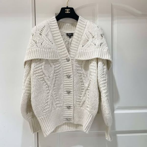 圖片 Chanel 21b白色愛心水鑽斗篷外套