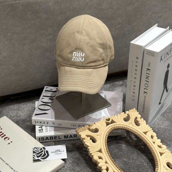 圖片 MIUMIU 米色牛仔棒球帽