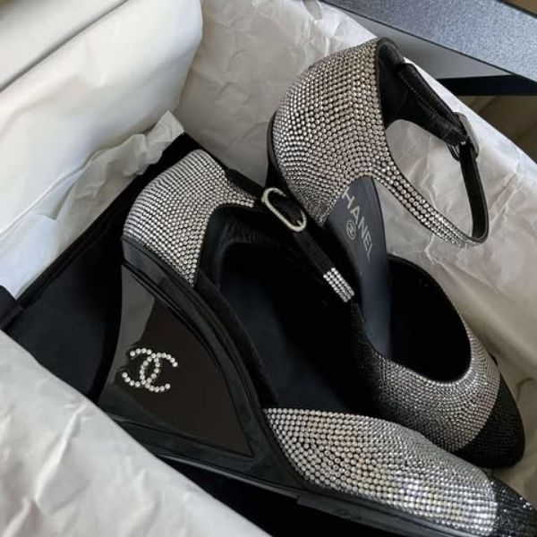 圖片 Chanel 手工坊秀款滿鑽跟鞋