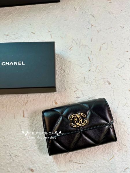 圖片 Chanel 19 黑金 寬版信封中夾 很難遇到