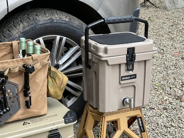 圖片 ANGLE-2.5加侖保溫冰桶 / ANGLE WATER JUG COOLER-沙/黑色