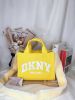 圖片  DKNY 帆布托特包