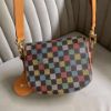 圖片 Lv 彩色棋盤格郵差包