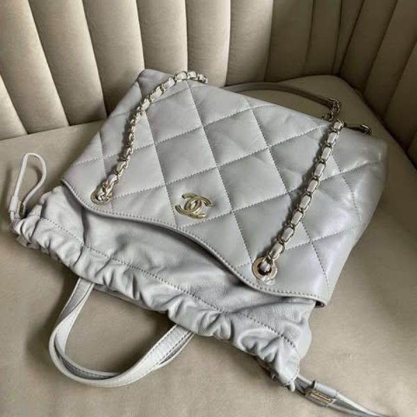 圖片 Chanel 淺灰金釦大菱格托特包