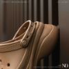 NICEDAY 現貨 Crocs Classic Crush 洞洞鞋 厚底 踩屎感 鯨魚 棕色 可可 米白 白 增高
