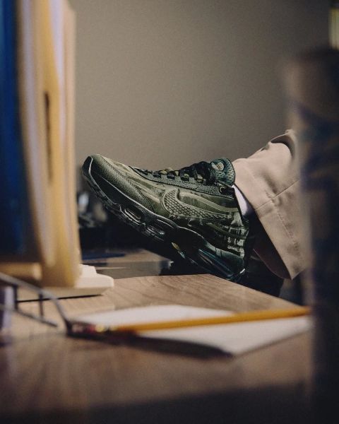 【Focus Store】Worksout x Nike Air Max 95 “Uniform” HQ0263-300	