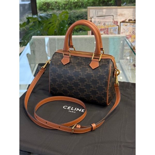 圖片 Celine 經典老花配色 標誌印花牛皮革小號波士頓包