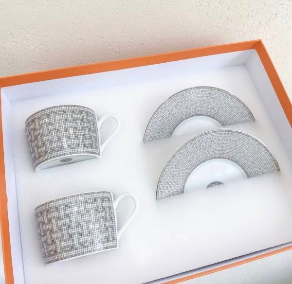 圖片 《Hermès 24K鎏金鍍白金咖啡杯套裝》