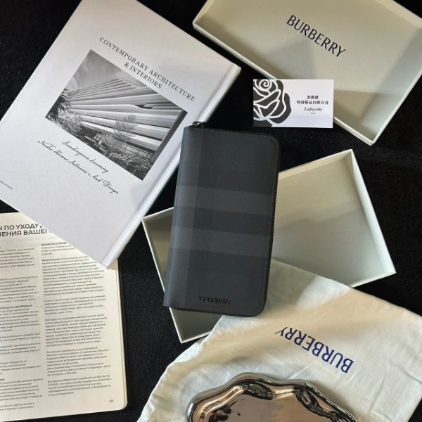 圖片 BURBERRY 經典菱格紋直式拉鏈長夾