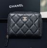 圖片 CHANEL 25s新款短夾 25s AP4652新款短夾  內層6卡夾，背後還有拉鏈夾層🖤 