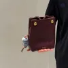 圖片 Loewe Pebble 平滑小牛皮包 勃艮地紅色