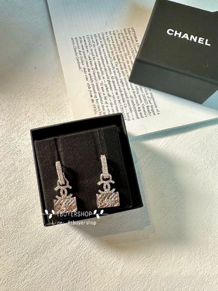 圖片 Chanel  銀色格紋水鑽書包 雙c吊墜耳釘 上耳超精緻超美