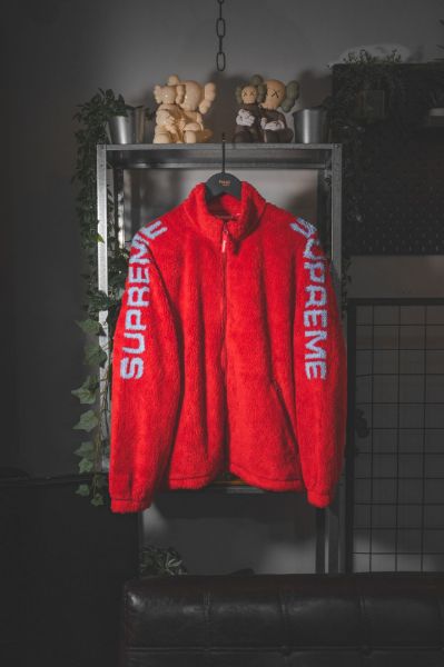 【Focus Store】Supreme SS25 Week14 Shoulder Logo Fleece Jacket