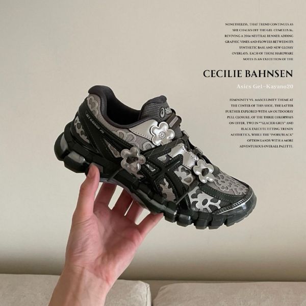 NICEDAY 代購 Cecilie Bahnsen x ASICS Gel-Kayano 20 聯名 花卉 花 黑色 復古 1203a794-300