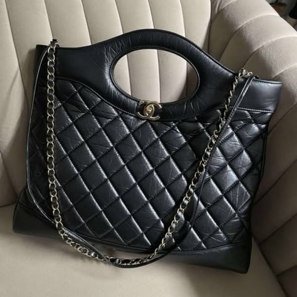 圖片 Chanel 23a黑金鞣製牛皮大號31bag