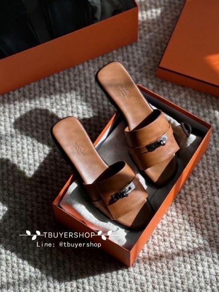 圖片 Hermes kelly拖鞋 金棕38.5非常百搭又好看 含盒子提袋、送禮也合適
