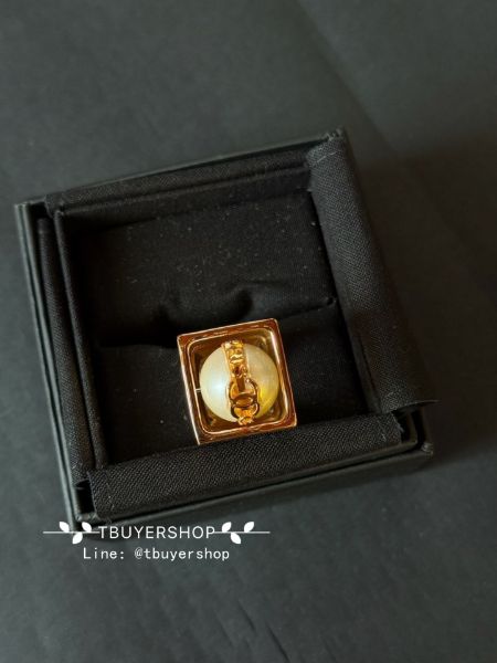 圖片 Chanel 珍珠字母戒指 時來運轉 中間珍珠可旋轉 尺寸52