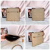 圖片  Coach 側扁包 Rowan File Bag 系列