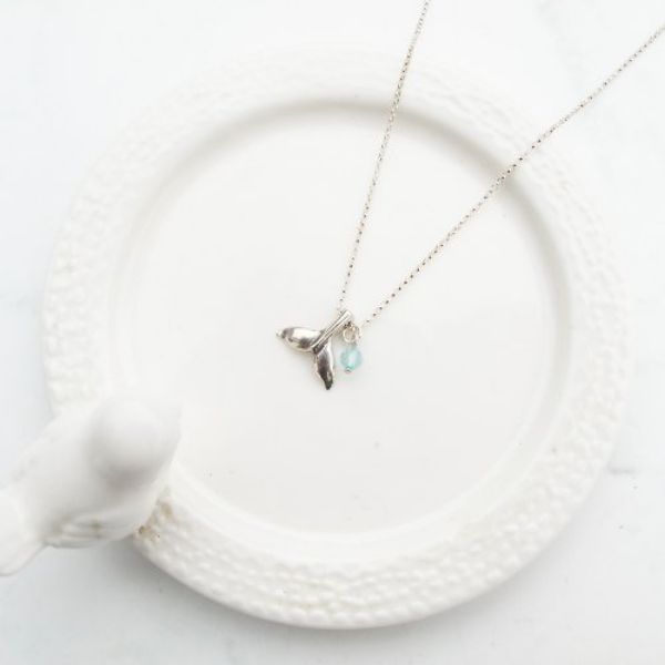 圖片 【手工客製銀飾】鯨魚尾巴 |天然小水晶 幸運純銀項鍊| 大員囡仔