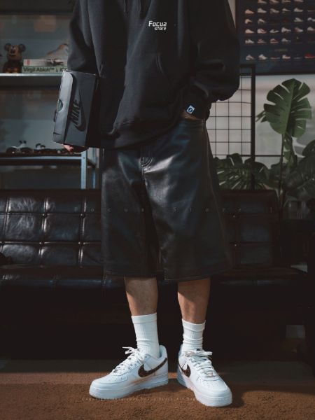【Focus Store】Supreme SS25 Week16 Baggy Leather Short "Black"	