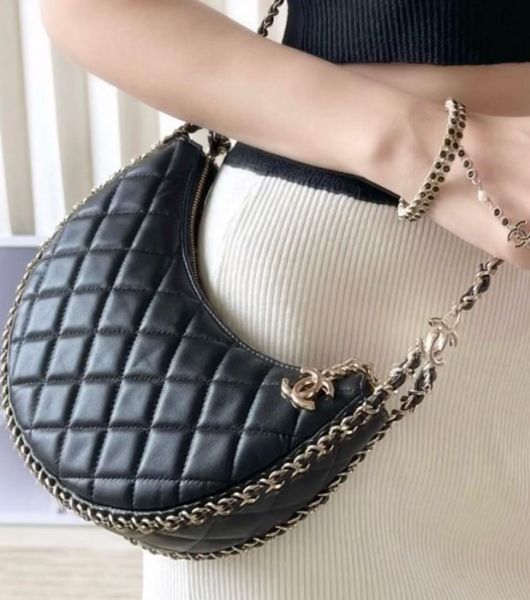 圖片 Chanel 23P 大型月牙 灣月包 黑色