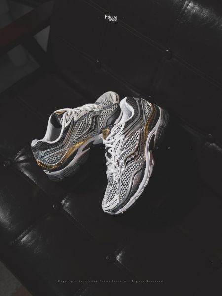 【Focus Store】Saucony Progrid Omni9 "Silver Gold" S70739-9	