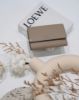 圖片 LOEWE Anagram三摺短夾/沙色(預購)