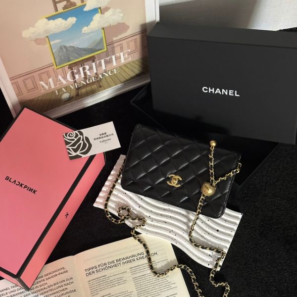 圖片 CHANEL 小羊皮金球 WOC 鍊條包