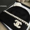 圖片 Chanel 黑白熊貓毛帽