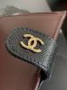 圖片 CHANEL AP3791 黑色荔枝皮 金扣護照萬用套短夾前扣護照夾 黑金