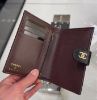 圖片 CHANEL AP3791 黑色荔枝皮 金扣護照萬用套短夾前扣護照夾 黑金