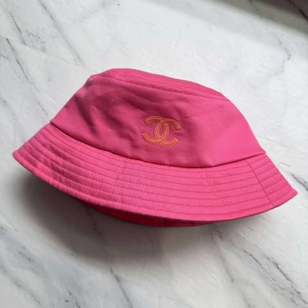 圖片 Chanel 桃色刺繡橘logo漁夫帽