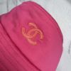 圖片 Chanel 桃色刺繡橘logo漁夫帽