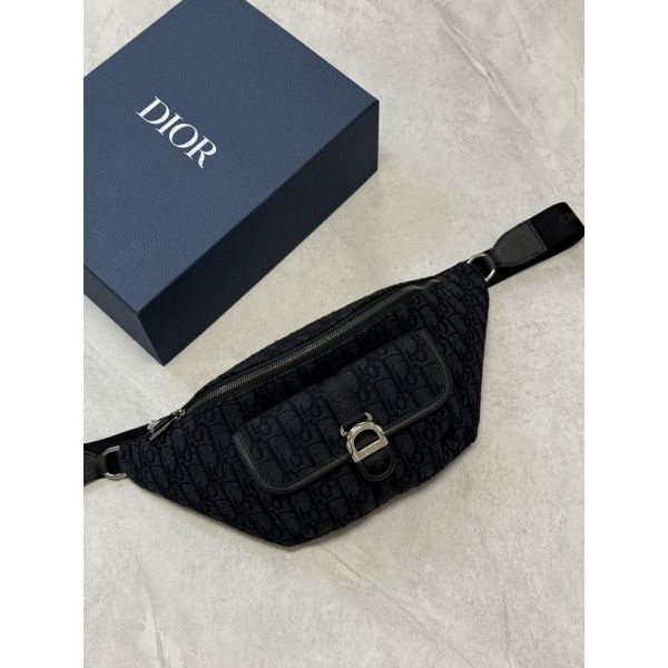 圖片 Dior 經典 黑色老花 刺繡 滿版設計 男生腰包