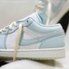 NICEDAY 現貨 Air Jordan 1 Low SE 天空藍 淺藍 水藍 藍 水 雲朵 復古 男鞋 HJ5999-400
