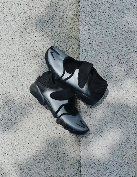 【Focus Store】Nike Air Rift "Black" IH3656-095