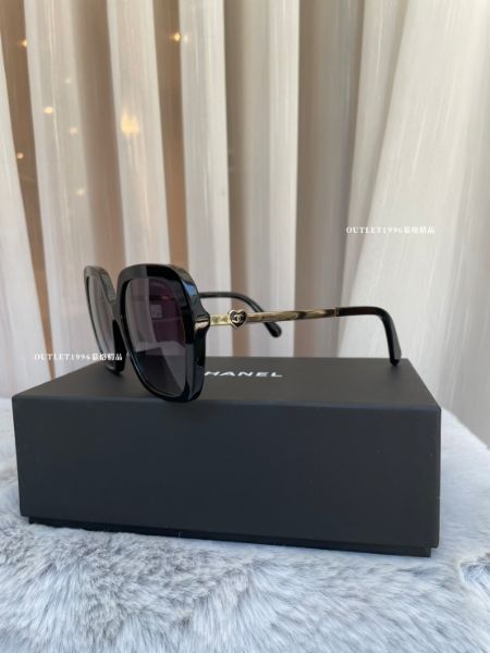 圖片 CHANEL 小愛心方形造型墨鏡