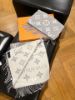 圖片 Lv Essential 灰 雙面老花圍巾 含盒子