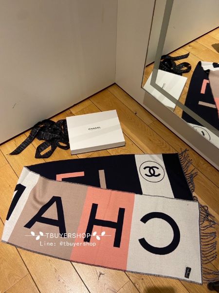 圖片 Chanel 新款字母logo雙面圍巾