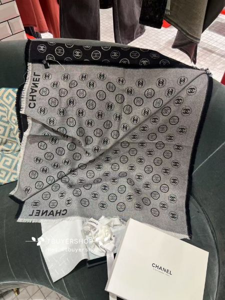 圖片 Chanel 25S 新款滿版logo圍巾🧣