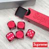圖片 𝐌𝐫.𝐏𝐚𝐧𝐠𝐤𝐚©現貨❤️Supreme Aluminum Dice Set Logo 骰子 限量