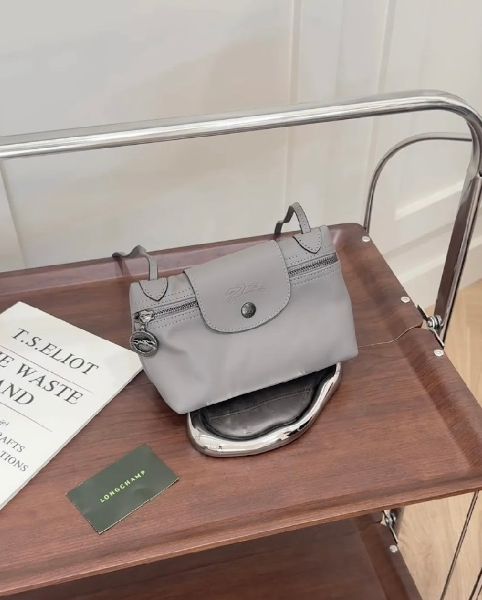 圖片 【LONGCHAMP】LE PLIAGE XTRA牛皮肩背小方包(灰)