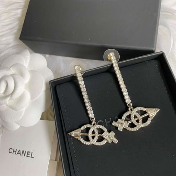 圖片 Chanel 23c 一箭穿心水鑽耳環