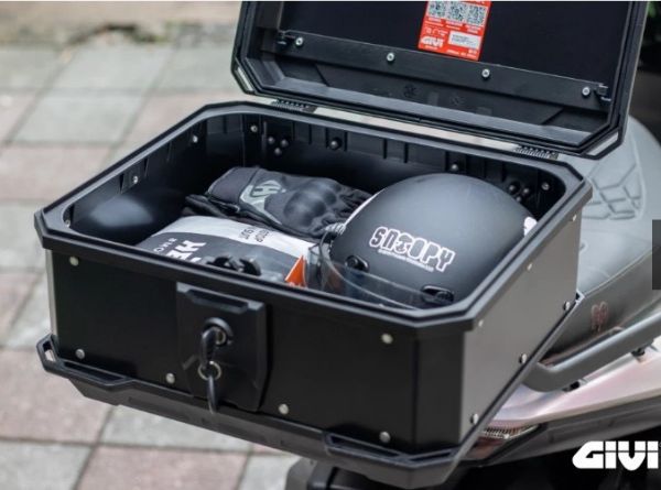 圖片 【台中硬了安全帽】GIVI MTN29A 銀色 超輕量化鋁箱 29公升