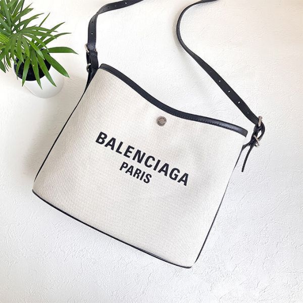 圖片 《我最便宜!全新正品》BALENCIAGA  Biarritz Small 水桶包 