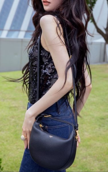 圖片 《我最便宜!全新正品》Celine TEEN LULU 柔軟粒面皮革多用途包 附肩揹帶