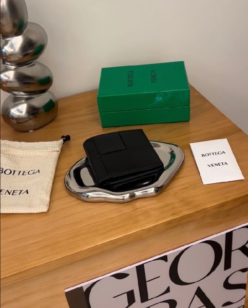 圖片 【BV】四格編織內六卡雙折短夾